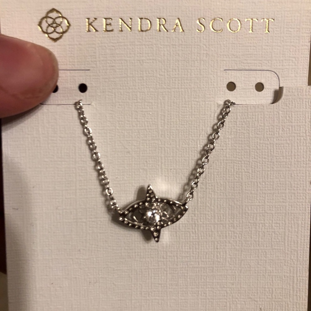 Kendra Scott Caleb pendant